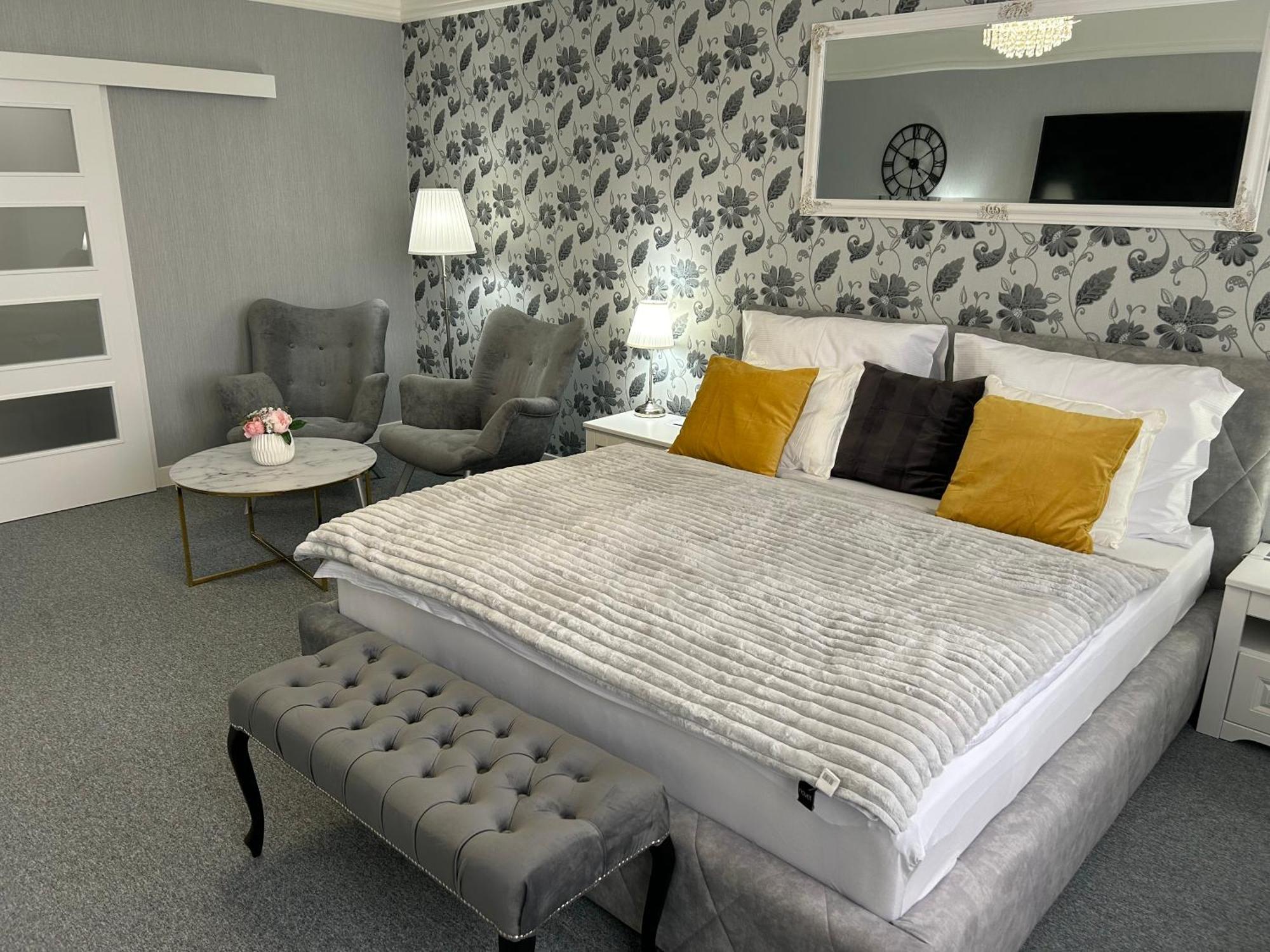 Efipa Glamour Apartments Plzeň Eksteriør bilde